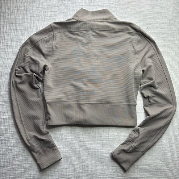 90 Degree By Reflex Gray Crop Top - Picture 2 of 4